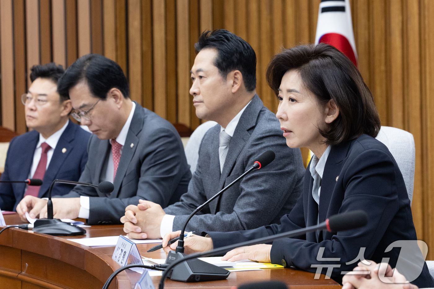 (서울=뉴스1) 이승배 기자 = 나경원 국민의힘 지방선거 총괄기획단 위원장이 10일 서울 여의도 국회에서 열린 제1차 전체회의에서 모두발언하고 있다. 2025.10.10/뉴스1