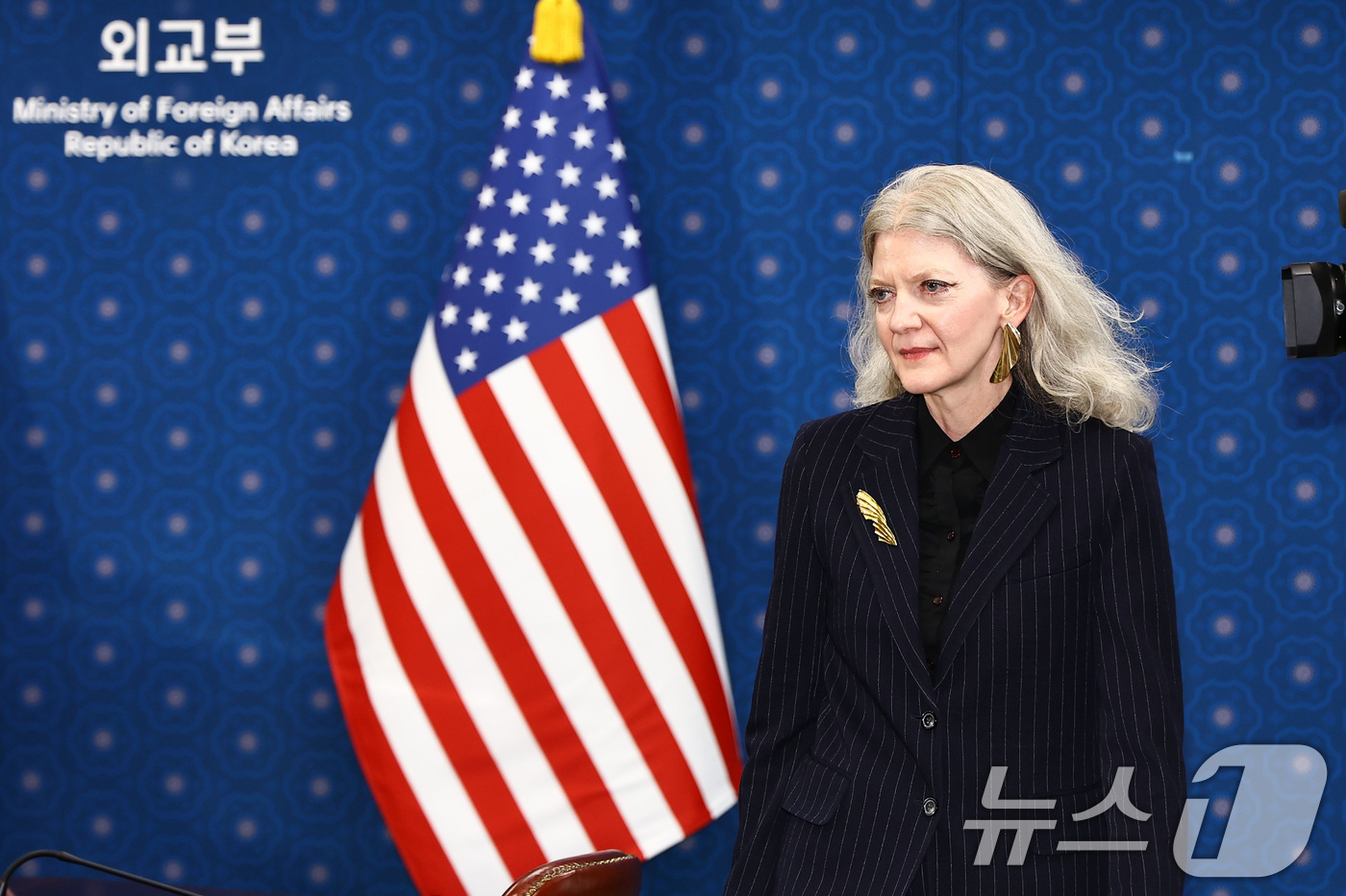 (서울=뉴스1) 임세영 기자 = 앨리슨 후커 미 국무부 정무차관이 10일 서울 종로구 외교부 청사에서 열린 '한·미 외교차관 전략대화'에 참석하고 있다. (공동취재) 2025.10 …