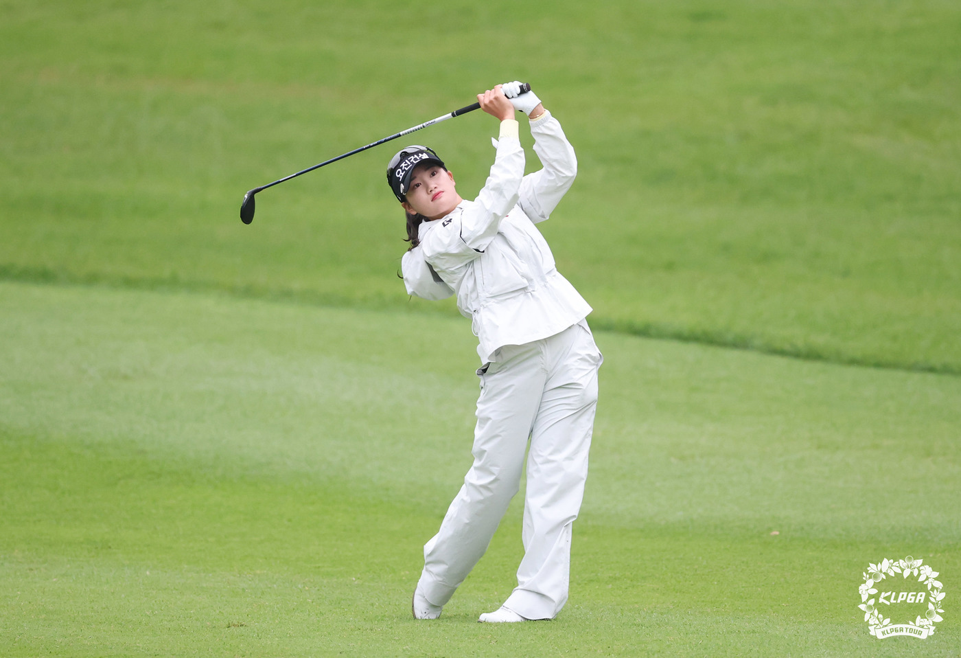 (서울=뉴스1) = 노승희가 10일 경기 용인 88CC에서 열린 'K-FOOD 놀부 화미 마스터즈' 1라운드 1번홀에서 아이언샷을 하고 있다. (KLPGA 제공. 재판매 및 DB …