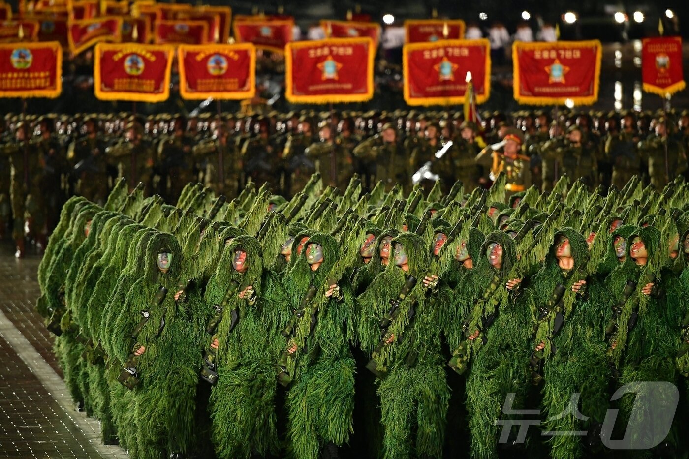 [The Rodong Sinmun, the official newspaper of North Korea&#39;s Workers&#39; Party, reported on October 11 that a grand military parade celebrating the 80th anniversary of the party&#39;s founding was held the previous day, at Kim Il Sung Square in Pyongyang. The new intercontinental ballistic missile &#40;ICBM&#41;, the Hwasong-20, was unveiled for the first time that day / Rodong Sinmun]