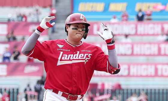 SSG 거포 고명준, 시즌 1호 연타석 홈런…KIA전 쾅! 쾅!