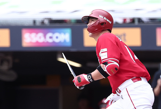 '4타점 맹타' SSG 최정 "오늘이 개막이었으면 좋았을텐데"