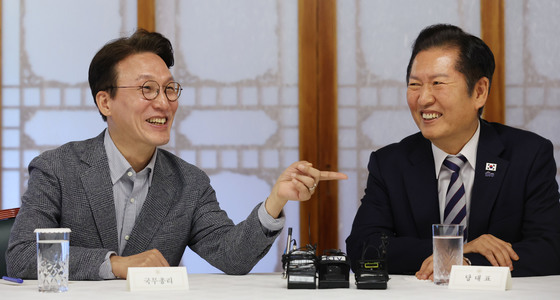 金총리, '마이웨이' 정청래 제동…"절차 안지킨 합당, 국정·與 도움 안돼"