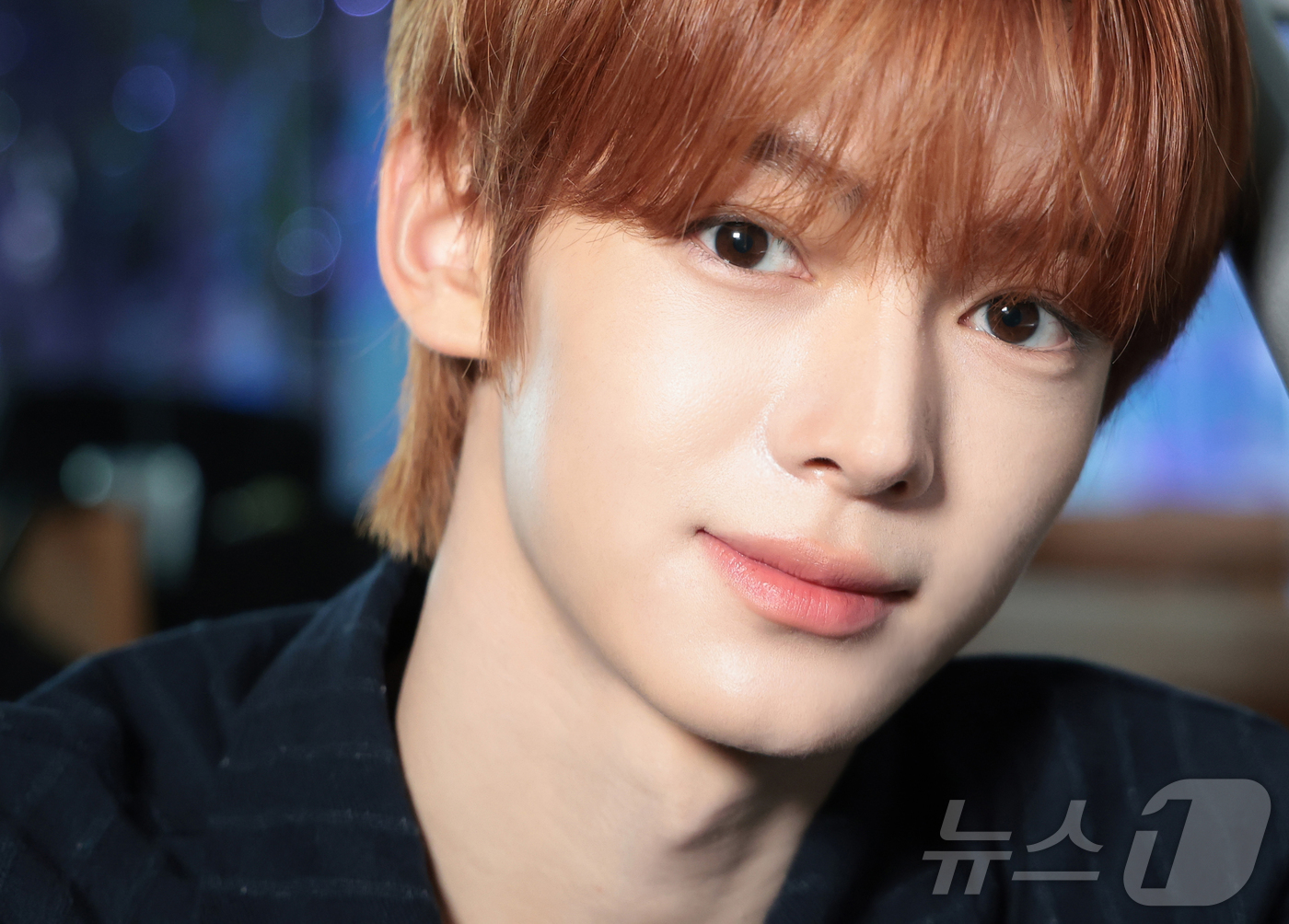 (서울=뉴스1) 권현진 기자 = 투어스 한진이 서울 용산구 하이브 사옥에서 열린 '물 건너온 아이돌' 인터뷰에 앞서 포즈를 취하고 있다.한진이 속한 투어스는 지난 13일 미니 4집 …