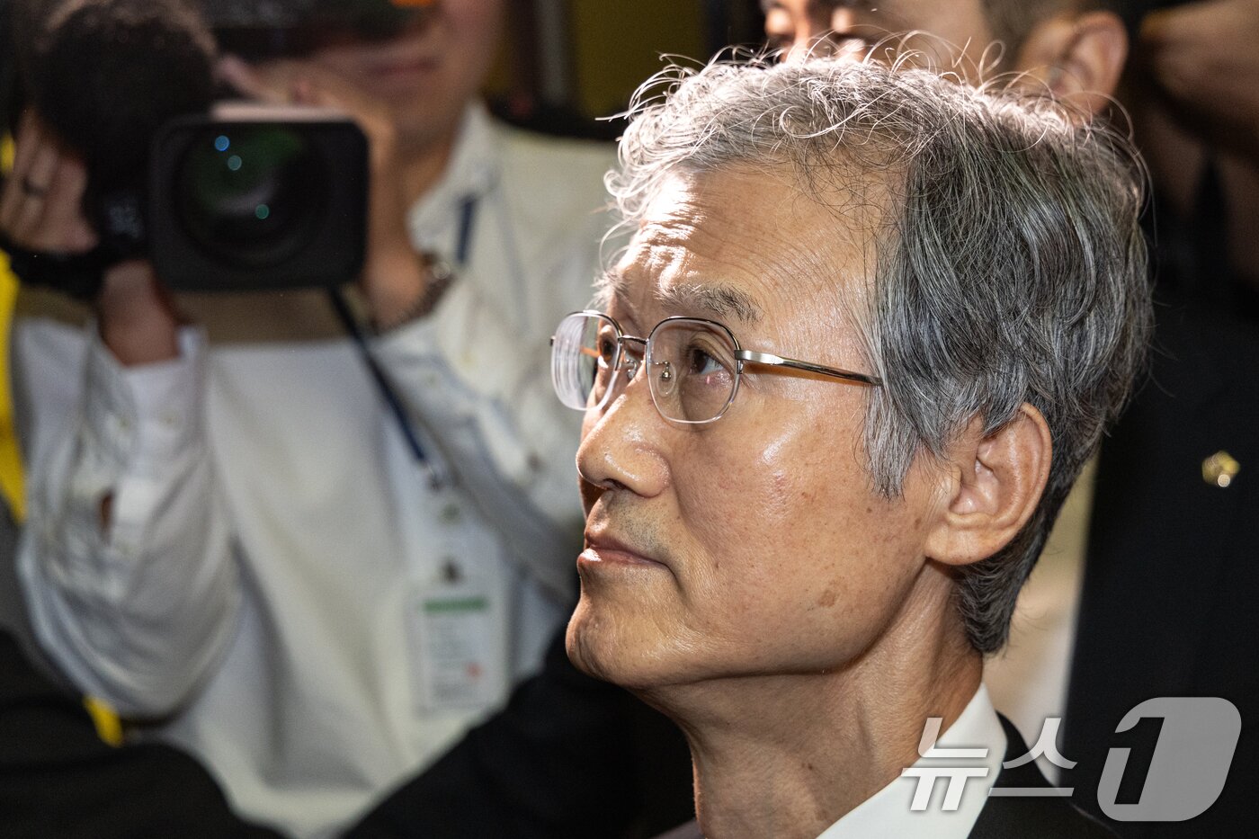 본문 이미지 - 조희대 대법원장이 국회 법제사법위원회 국정감사에 출석하기 위해 13일 오전 서울 여의도 국회 본청으로 들어서고 있다. 2025.10.13/뉴스1 ⓒ News1 이승배 기자