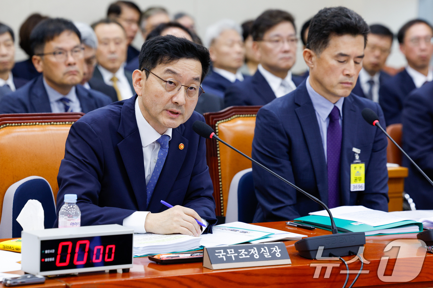 (서울=뉴스1) 안은나 기자 = 윤창렬 국무조정실장이 13일 서울 여의도 국회에서 열린 정무위원회 국정감사에 출석해 의원 질의에 답하고 있다. 2025.10.13/뉴스1