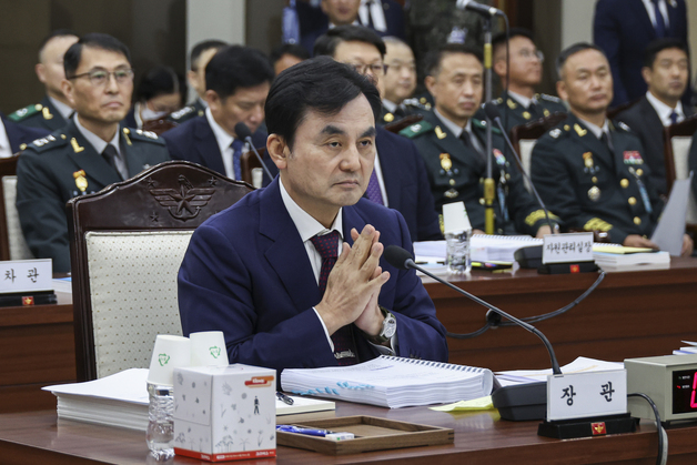 '계엄 버스' 탑승자 걸렀다…'반 계엄 장성' 어떻게 검증했나