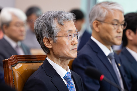'국감 증인 불출석' 조희대, 인사말로 '재제청' 입장 밝히나