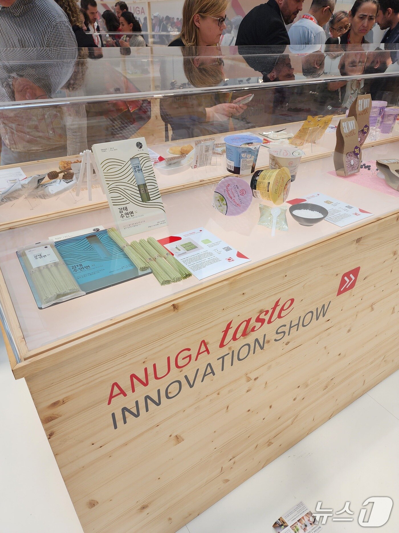 본문 이미지 - 아누가 2025에서 &#39;테이스트 이노베이션 쇼&#39; 부문 혁신 신제품으로 선정된 기린컴퍼니 바다숲 수연면&#40;기린컴퍼니 제공&#41;