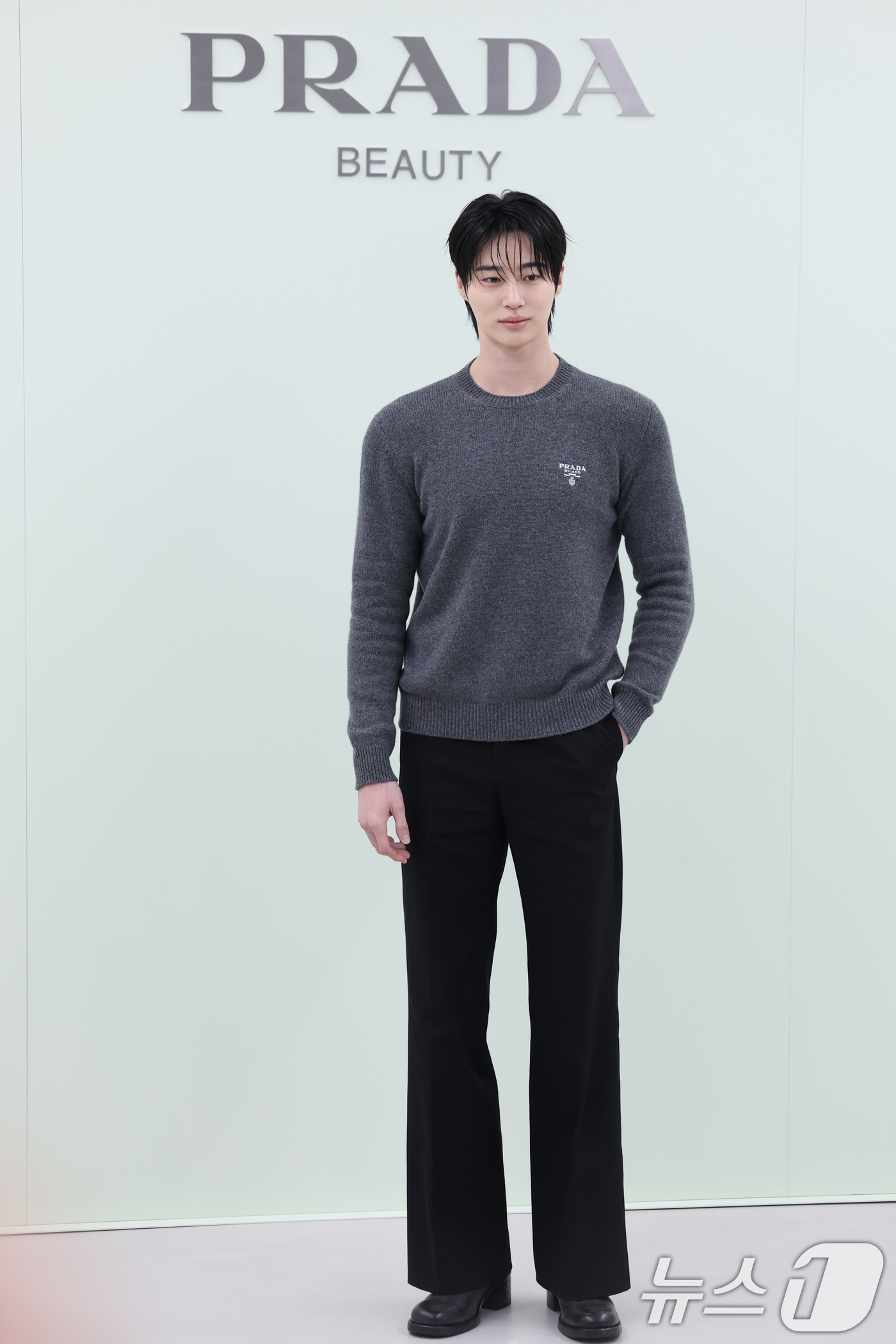 (서울=뉴스1) 권현진 기자 = 배우 변우석이 13일 오후 서울 성동구 성수동 모처에서 열린 한 뷰티브랜드 포토콜에 참석해 포즈를 취하고 있다. 2025.10.13/뉴스1