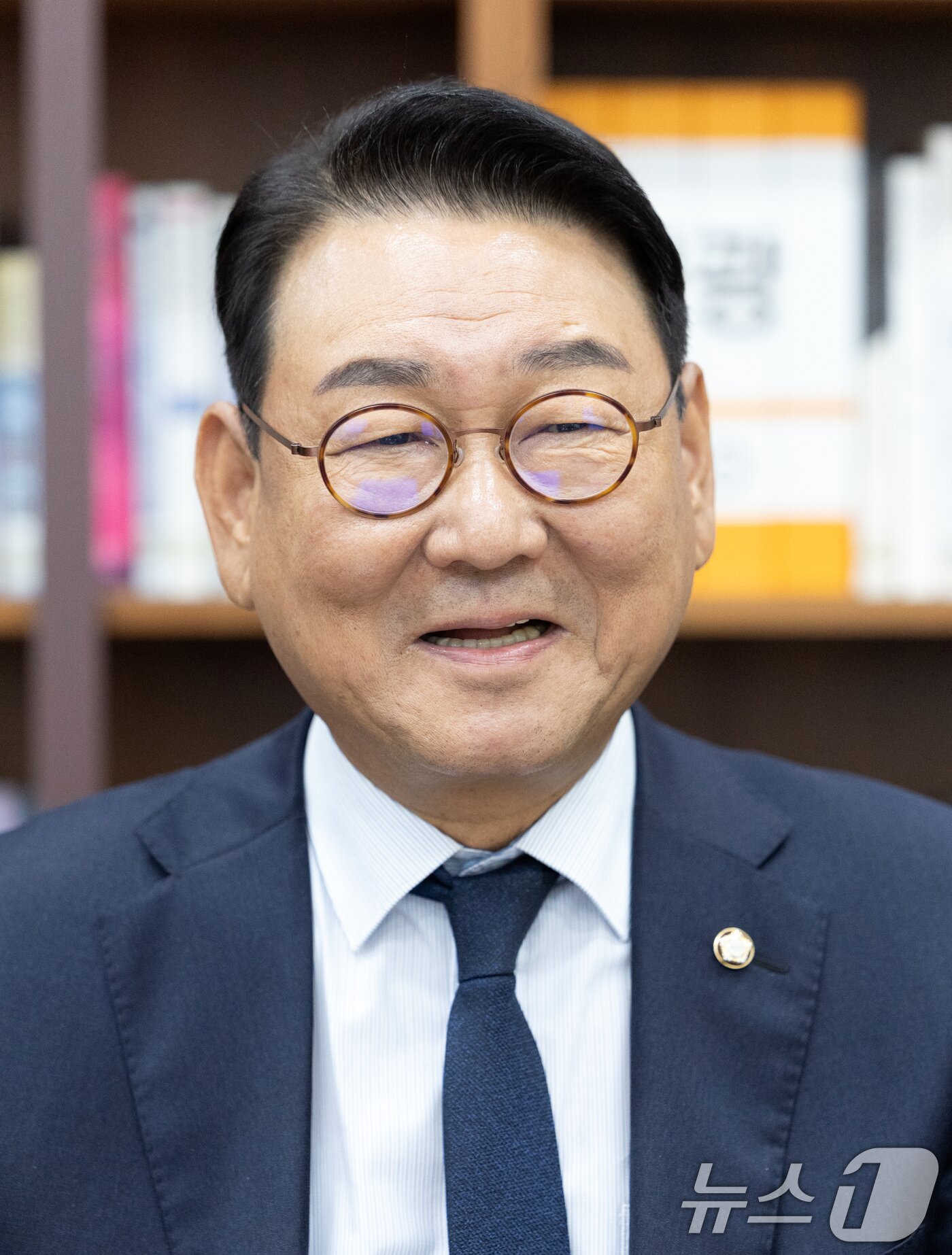 본문 이미지 - 김교흥 국회 문화체육관광위원장이 13일 서울 여의도 국회에서 뉴스1과 인터뷰하고 있다. ⓒ News1 이승배 기자