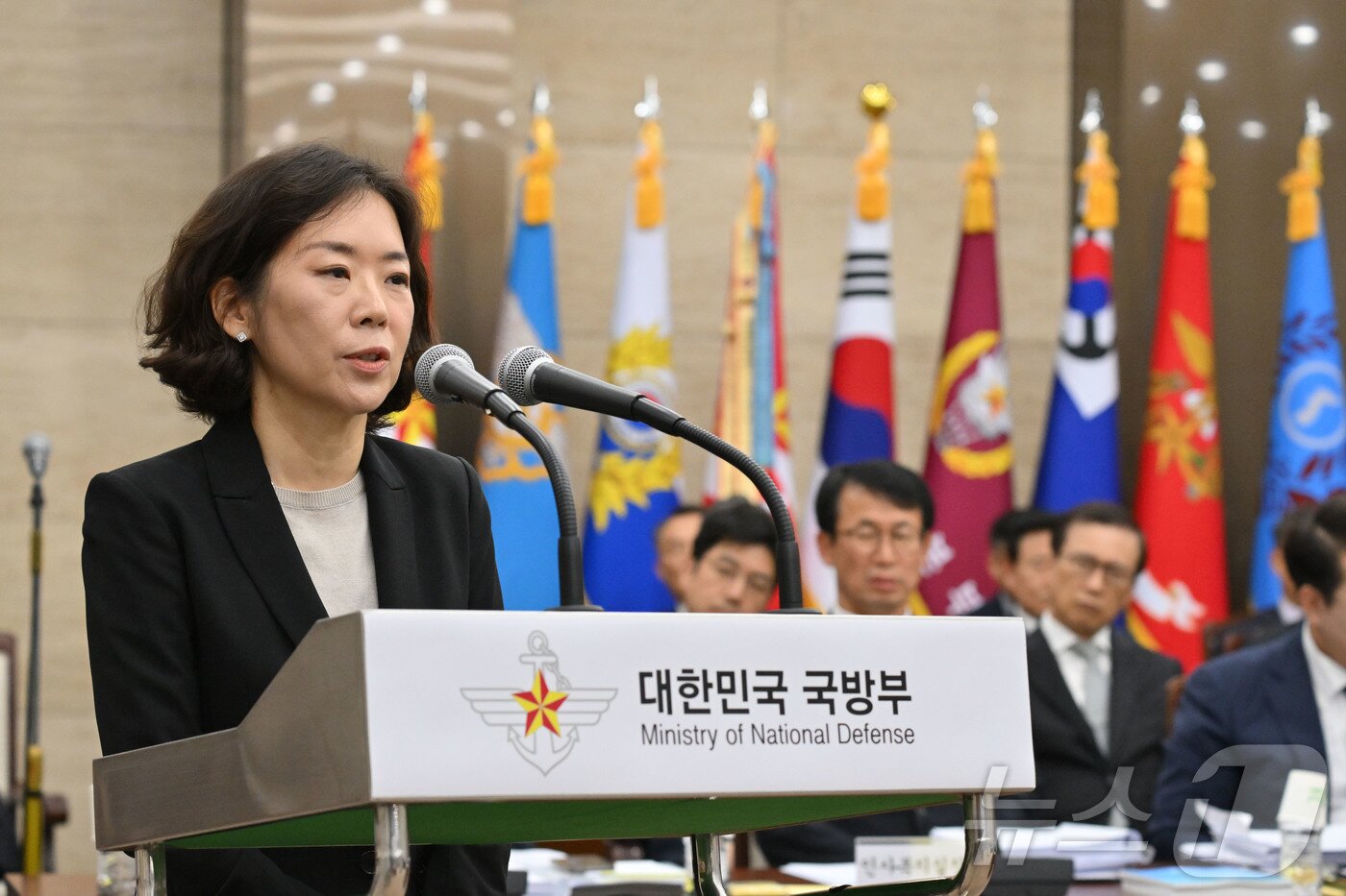 본문 이미지 - 황성혜 구글코리아 부사장이 13일 서울 용산구 국방부 청사에서 열린 국방위원회의 국방부 등에 대한 국정감사에서 의원질의에 답변하고 있다. 2025.10.13/뉴스1 ⓒ News1 국회사진기자단
