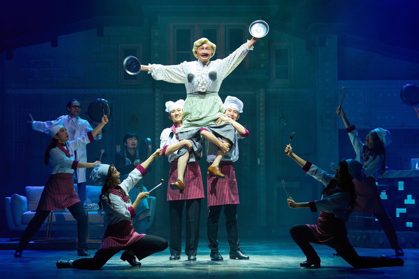 본문 이미지 - '미세스 다웃파이어' 에서 황정민(샘컴퍼니 제공)