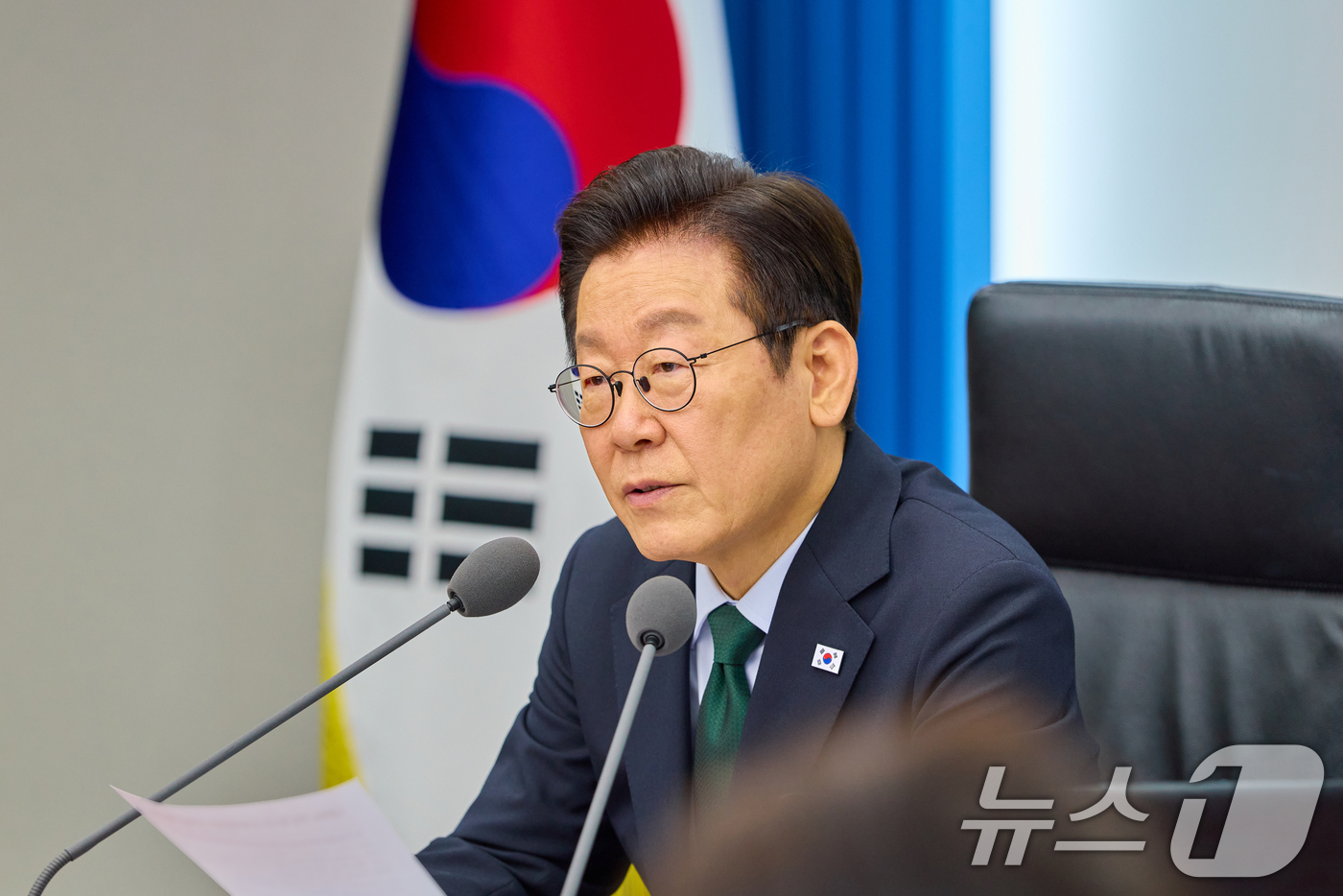 (서울=뉴스1) 허경 기자 = 이재명 대통령이 13일 서울 용산 대통령실 청사에서 열린 수석보좌관회의에서 발언하고 있다. (대통령실 제공. 재판매 및 DB 금지) 2025.10.1 …