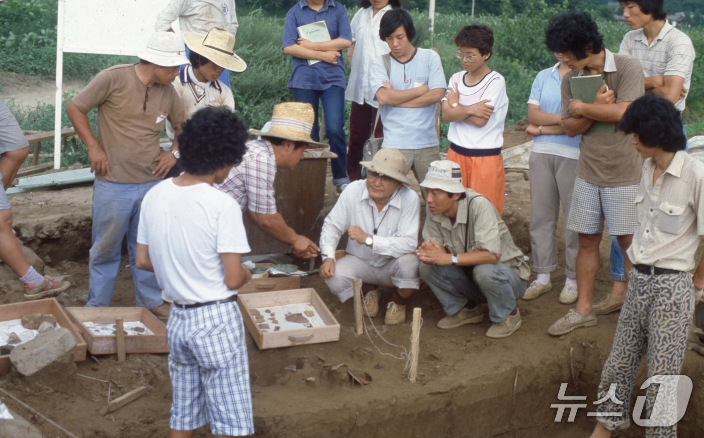 본문 이미지 - 제천 황석리고인돌 자문회의 모습.(충북대학교 제공. 재판매 및 DB금지)/뉴스1  