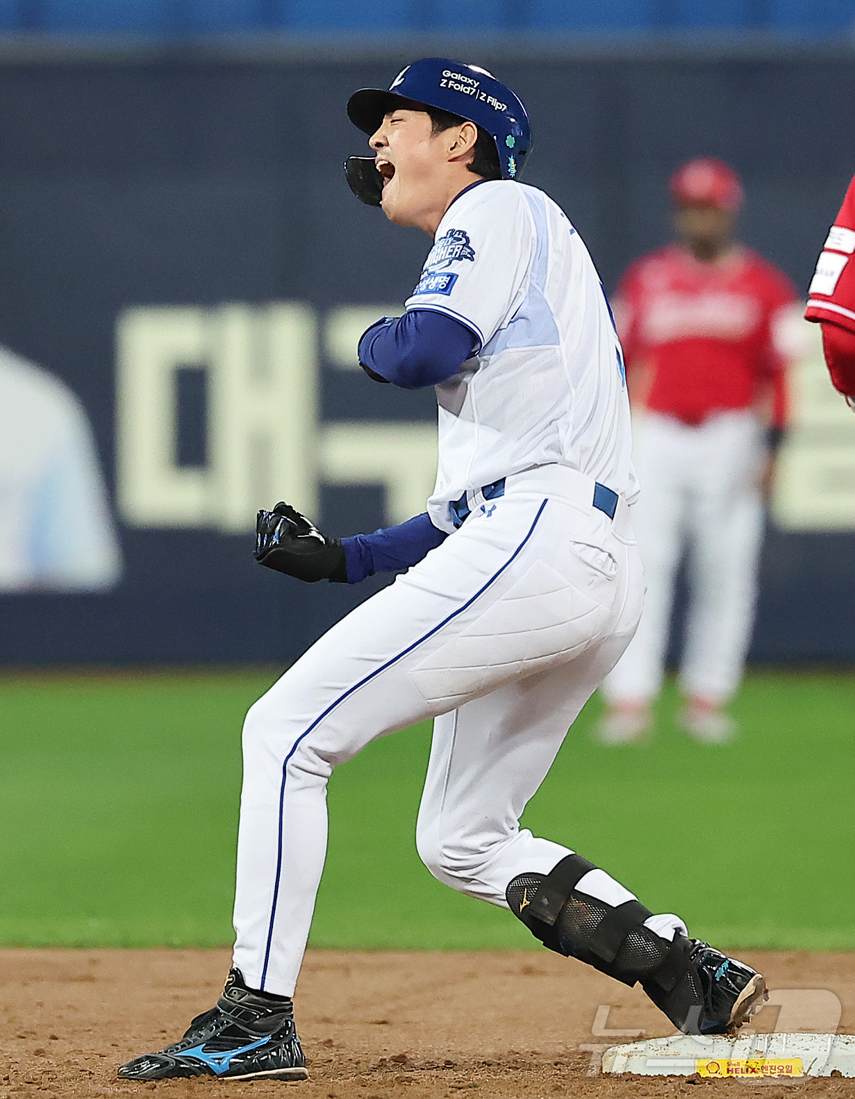 (대구=뉴스1) 김진환 기자 = 13일 오후 대구 삼성라이온즈파크에서 열린 프로야구 2025 신한 SOL뱅크 KBO 준플레이오프 3차전 SSG 랜더스와 삼성 라이온즈의 경기, 삼성 …