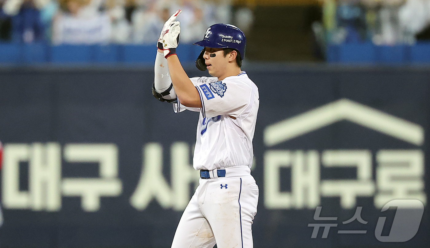 (대구=뉴스1) 김진환 기자 = 13일 오후 대구 삼성라이온즈파크에서 열린 프로야구 2025 신한 SOL뱅크 KBO 준플레이오프 3차전 SSG 랜더스와 삼성 라이온즈의 경기, 삼성 …