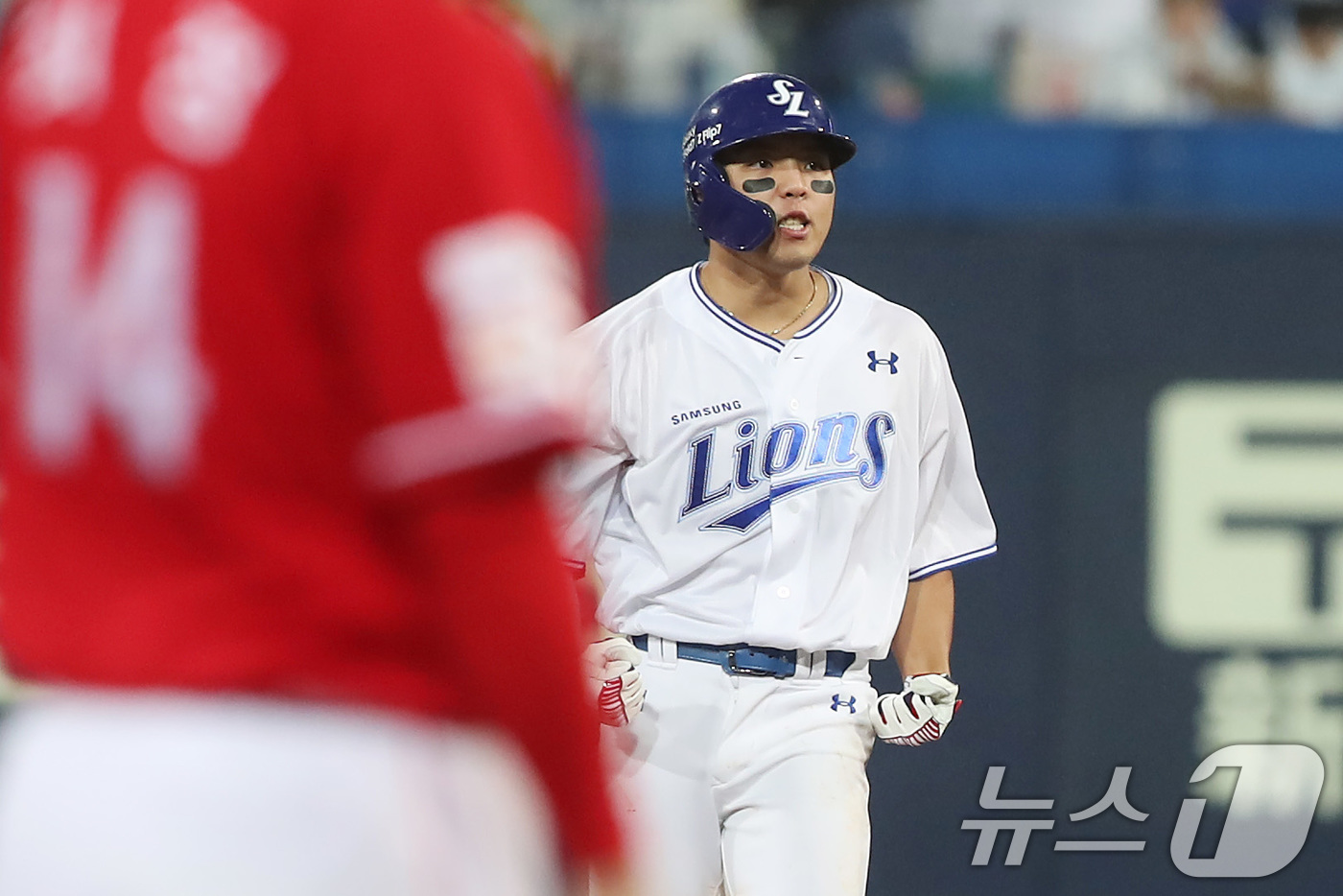 (대구=뉴스1) 공정식 기자 = 13일 오후 대구 삼성라이온즈파크에서 열린 프로야구 2025 신한 SOL뱅크 KBO 준플레이오프 3차전 삼성 라이온즈와 SSG 랜더스의 경기, 5회 …