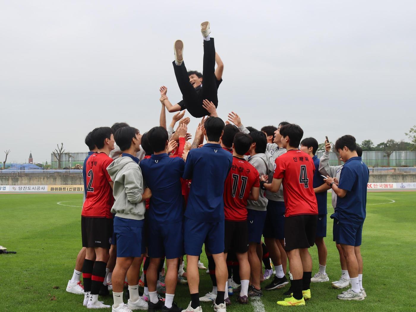 본문 이미지 - 선수 은퇴를 선언한 문기한(당진시민축구단 제공)  