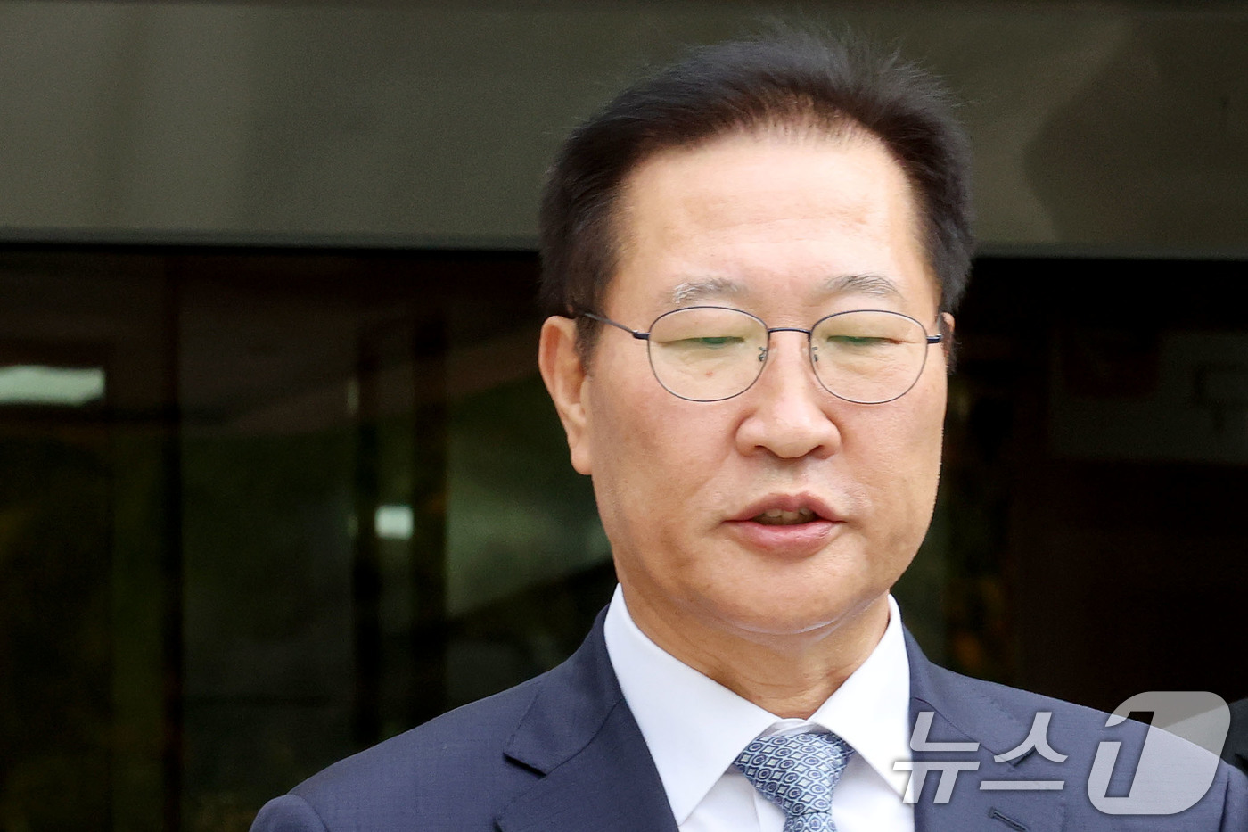 (서울=뉴스1) 이광호 기자 = 윤석열 전 대통령의 비상 계엄 선포에 가담한 혐의를 받는 박성재 전 법무부장관이 14일 오후 서울 서초구 서울중앙지방법원에서 구속 전 피의자심문(영 …