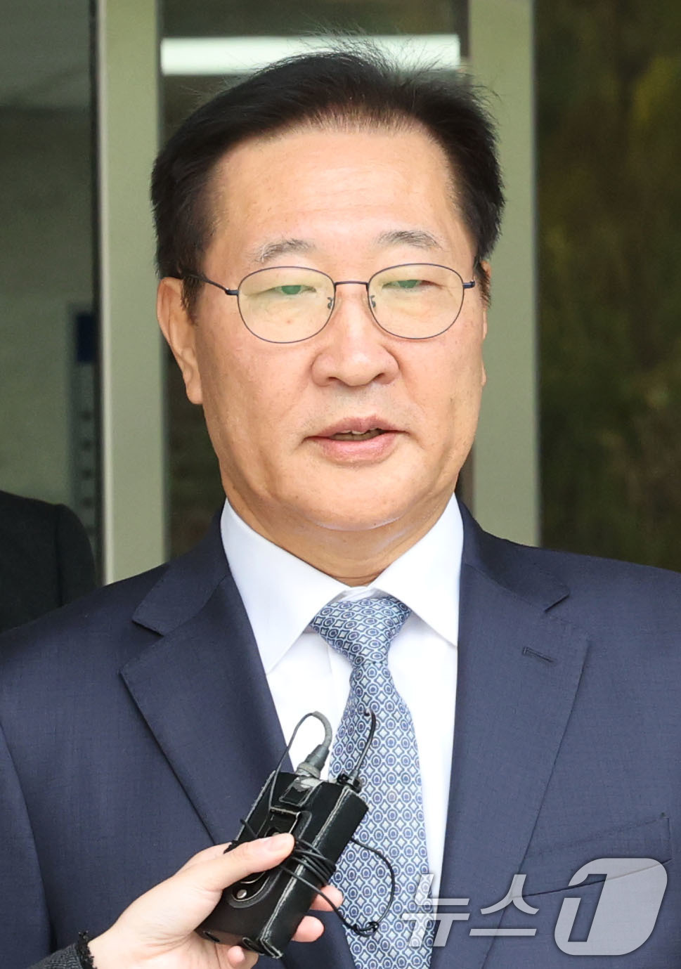 (서울=뉴스1) 이광호 기자 = 윤석열 전 대통령의 비상 계엄 선포에 가담한 혐의를 받는 박성재 전 법무부장관이 14일 오후 서울 서초구 서울중앙지방법원에서 구속 전 피의자심문(영 …