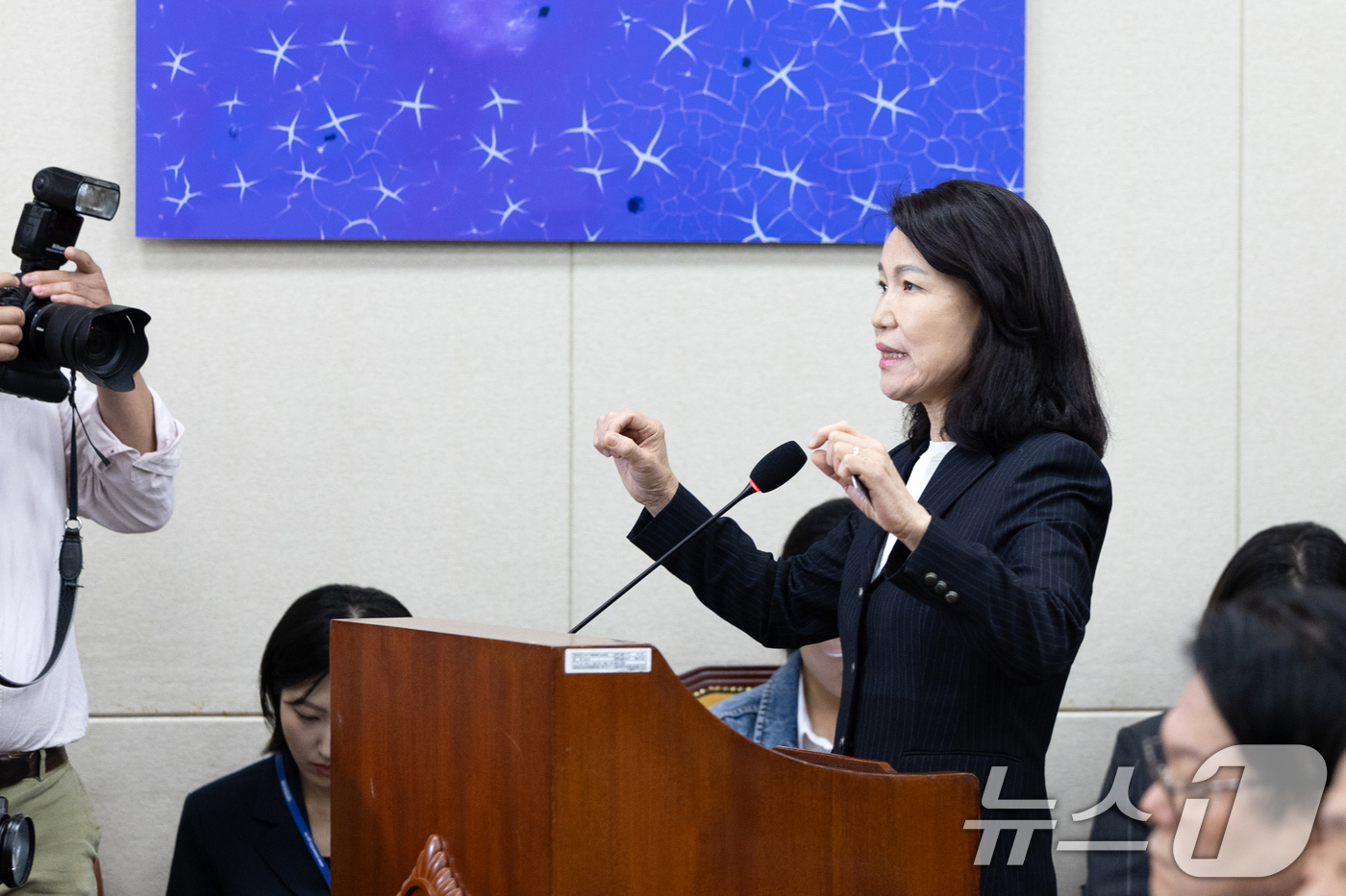 (서울=뉴스1) 이승배 기자 = 이진숙 전 방송통신위원장이 14일 서울 여의도 국회에서 열린 과학기술정보방송통신위원회 방송통신위원회 등에 대한 국정감사에 출석해 의원 질의에 답변하 …