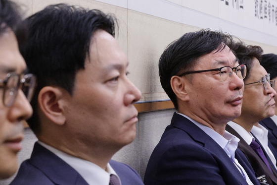 대북송금 수사 검사 "與공소취소 주장, 검찰 입장 발표해달라"