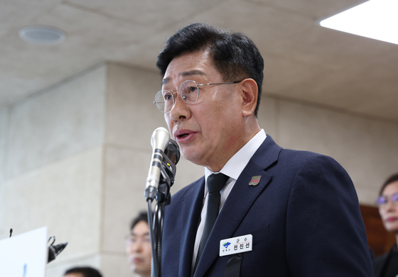 [단독] '양평군수 금품수수 의혹' 건설사, 군수 취임 후 관급공사 1건→11건