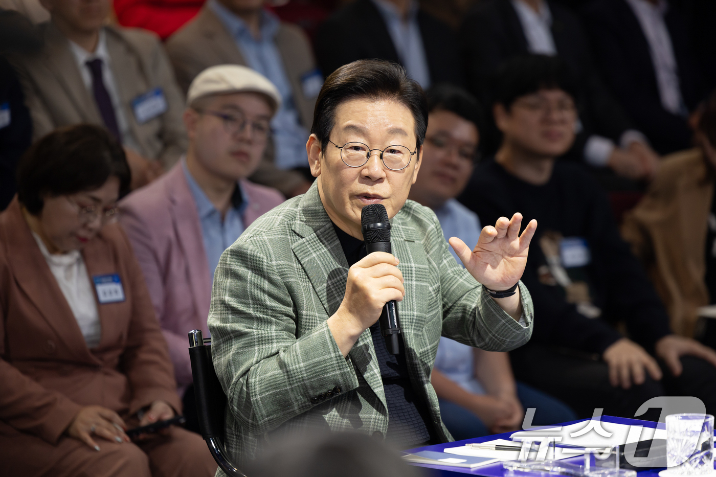 (서울=뉴스1) 허경 기자 = 이재명 대통령이 14일 서울 동대문구 콘텐츠문화광장에서 열린 디지털토크라이브 '국민의 목소리, 정책이 되다'에서 발언하고 있다. (대통령실 제공. 재 …