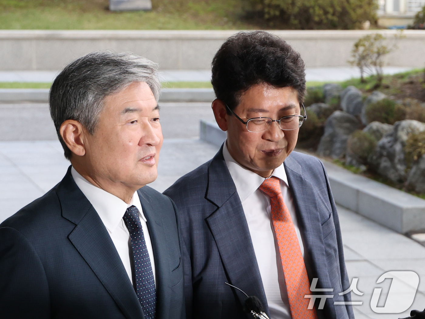 (서울=뉴스1) 황기선 기자 = 조태용 전 국정원장이 15일 오전 서울 서초구 서울고등검찰청에 마련된 내란 특검팀(특별검사 조은석) 사무실에 피의자 신분으로 조사를 받기위해 출석하 …