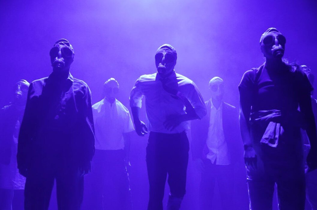 본문 이미지 - &#39;FOGGY 하지마&#39; 공연 모습ⓒ옥상훈&#40;다크서클즈 컨템포러리 댄스 제공&#41;