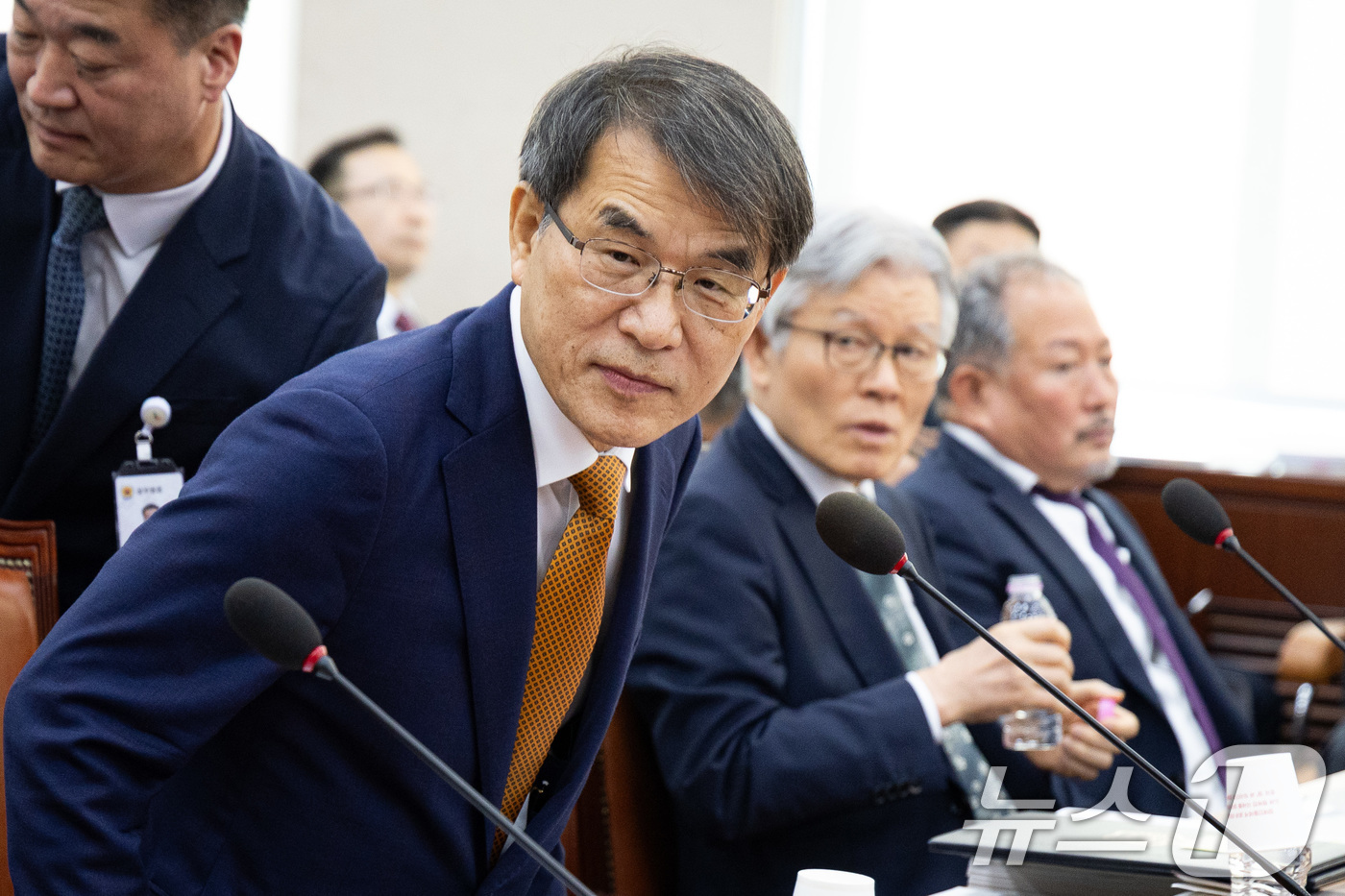 (서울=뉴스1) 유승관 기자 = 노태악 중앙선거관리위원장이 15일 서울 여의도 국회에서 열린 행정안전위원회의 중앙선거관리위원회 등에 대한 국정감사에 출석해 자리하고 있다. 2025 …