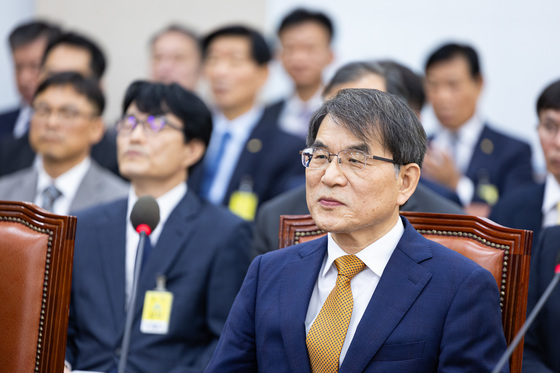 후보자 간 지지율차 오차범위 내…'1위' '선두' 단정 안돼