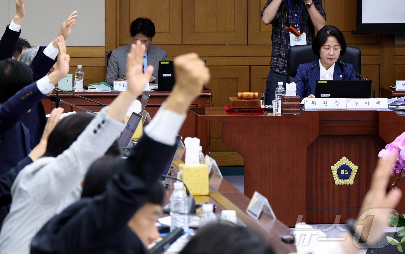 (서울=뉴스1) 국회사진기자단 = 15일 오전 서울 서초구 대법원에서 열린 전체회의에서 '이재명 대통령의 공직선거법위반 사건에 대한 대법원 전원합의체 관련 서류 제출 요구의 건'에 …