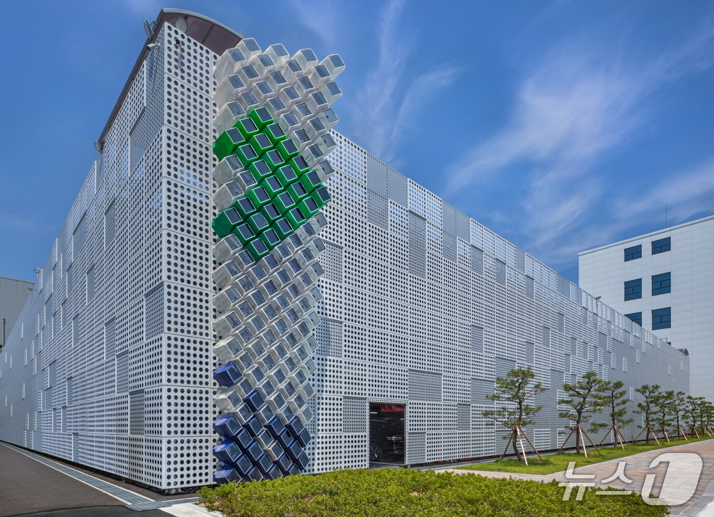 본문 이미지 - 현대건설기계 본사 건물 실증 모습. &#40;울산대 제공. 재판매 및 DB 금지&#41; /뉴스1