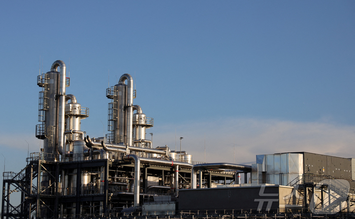 (칼룬보르 로이터=뉴스1) 권영미 기자 = 2025년 9월 12일(현지시간) 덴마크 칼룬보르에 위치한 노보 노디스크 공장 사진. 비만치료제인 위고비를 만드는 제약사다. 2025.1 …