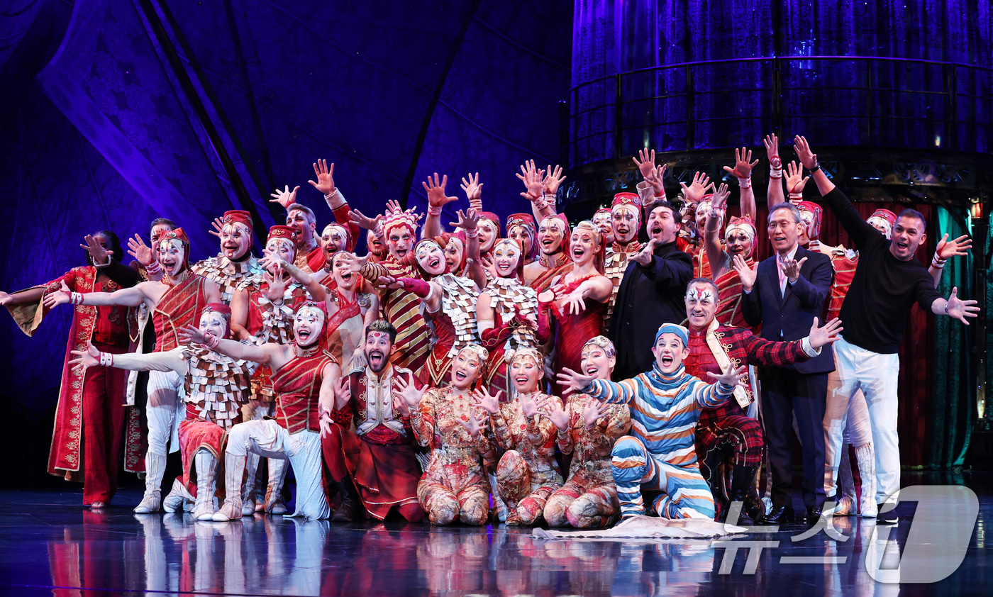 (서울=뉴스1) 구윤성 기자 = 김용관 마스트인터내셔널 대표와 제이미슨 린덴버그 예술감독이 15일 오후 서울 송파구 잠실종합운동장 내 빅탑에서 열린 태양의서커스 '쿠자(KOOZA) …