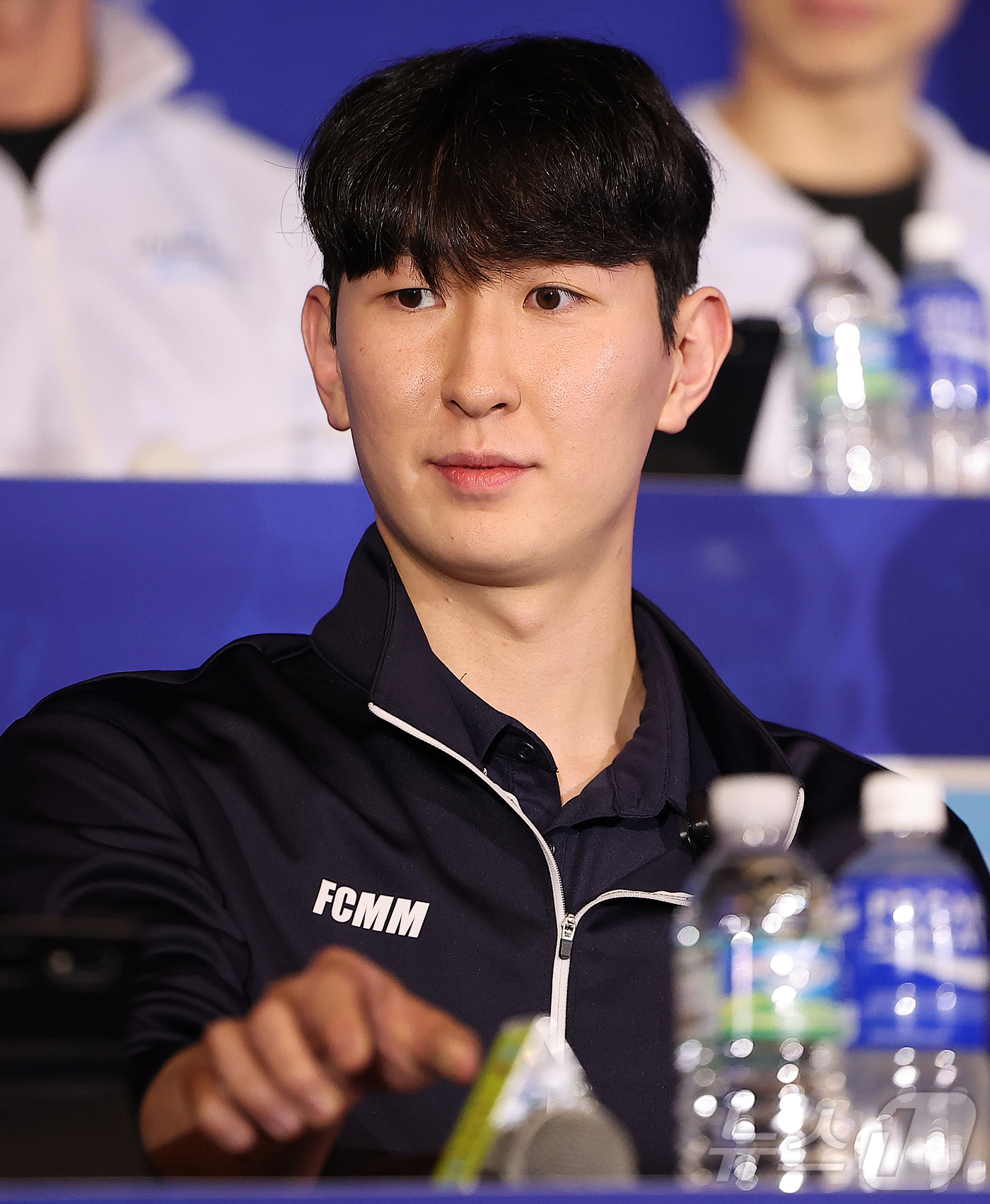 (서울=뉴스1) 김진환 기자 = 삼성화재 김준우가 15일 오후 서울 강남구 청담동 리베라호텔에서 열린 프로배구 진에어 2025-2026 V리그 남자부 미디어데이에 참석해 인사말을 …