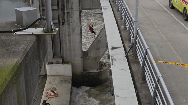 본문 이미지 - A 씨 구조 현장. (경기도소방재난본부 제공. 재판매 및 DB 금지) 2025.10.15/뉴스1