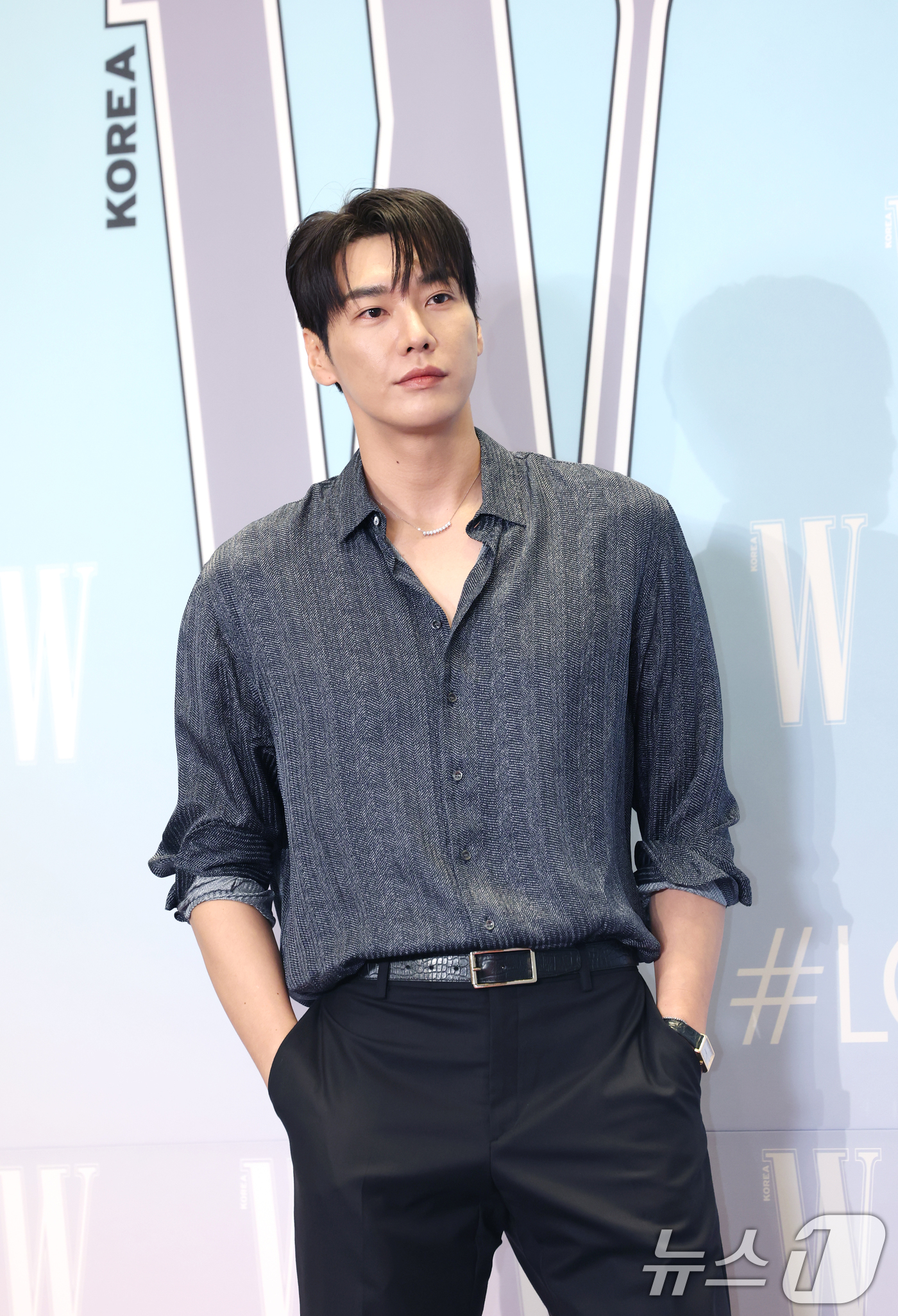 (서울=뉴스1) 권현진 기자 = 배우 김영광이 15일 서울 종로구 포시즌스 호텔에서 열린 ‘제20회 유방암 인식 향상 캠페인 자선 행사’에서 포즈를 취하고 있다. 2025.10.1 …