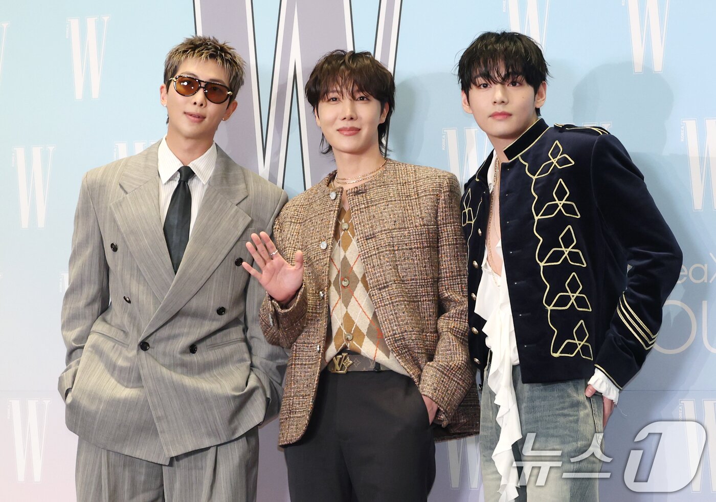 본문 이미지 - 방탄소년단&#40;BTS&#41; RM&#40;왼쪽부터&#41;과 제이홉, 뷔 ⓒ News1