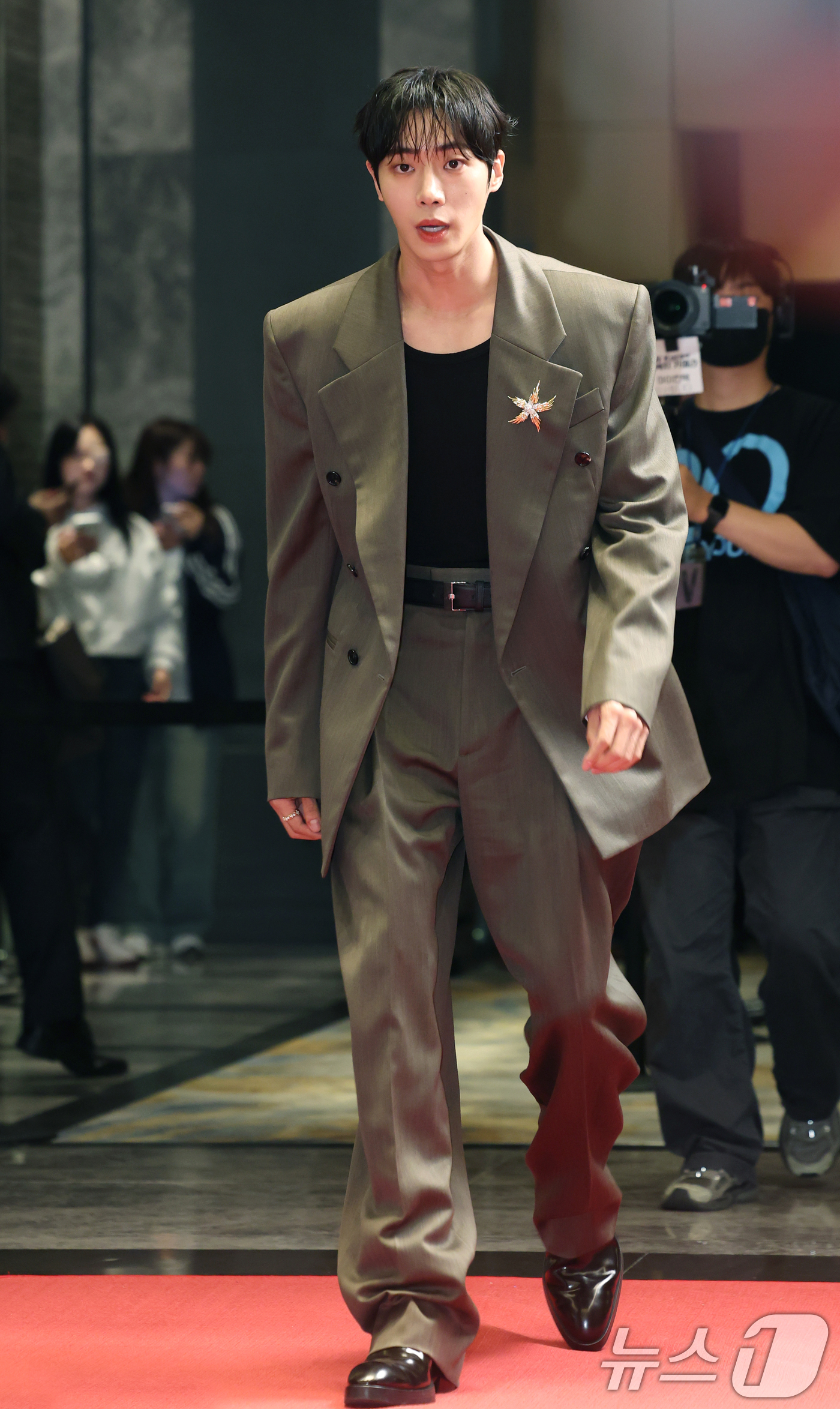 (서울=뉴스1) 권현진 기자 = 배우 추영우가 15일 서울 종로구 포시즌스 호텔에서 열린 ‘제20회 유방암 인식 향상 캠페인 자선 행사’에 참석하고 있다. 2025.10.16/뉴스 …