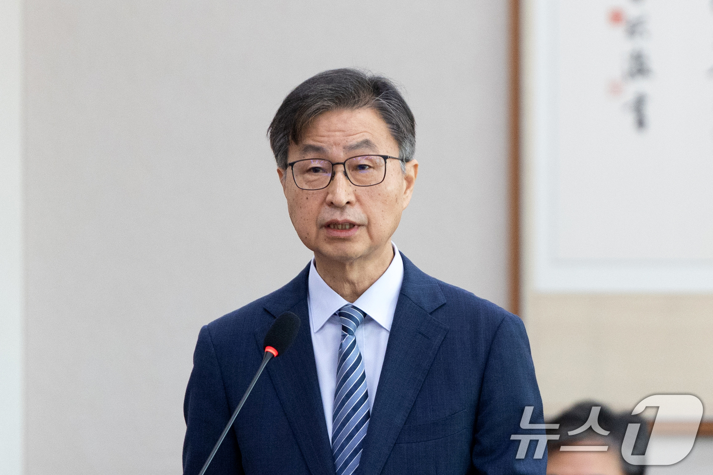 (서울=뉴스1) 이승배 기자 = 최재해 감사원장이 16일 서울 여의도 국회에서 열린 법제사법위원회 감사원 등에 대한 국정감사에 출석해 업무보고하고 있다. 2025.10.16/뉴스1 …