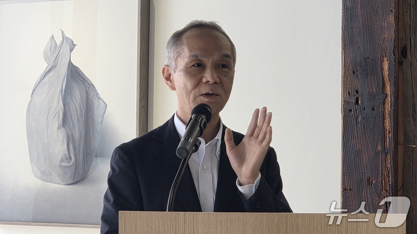 본문 이미지 - 야마모토 마사토 후지필름홀딩스 부사장 및 후지필름 코리아 대표이사가 하우스 오브 포토그래피 서울 개관 행사에서 발언하고 있다. 2025.10.16 뉴스1 ⓒ News1 김민석 기자