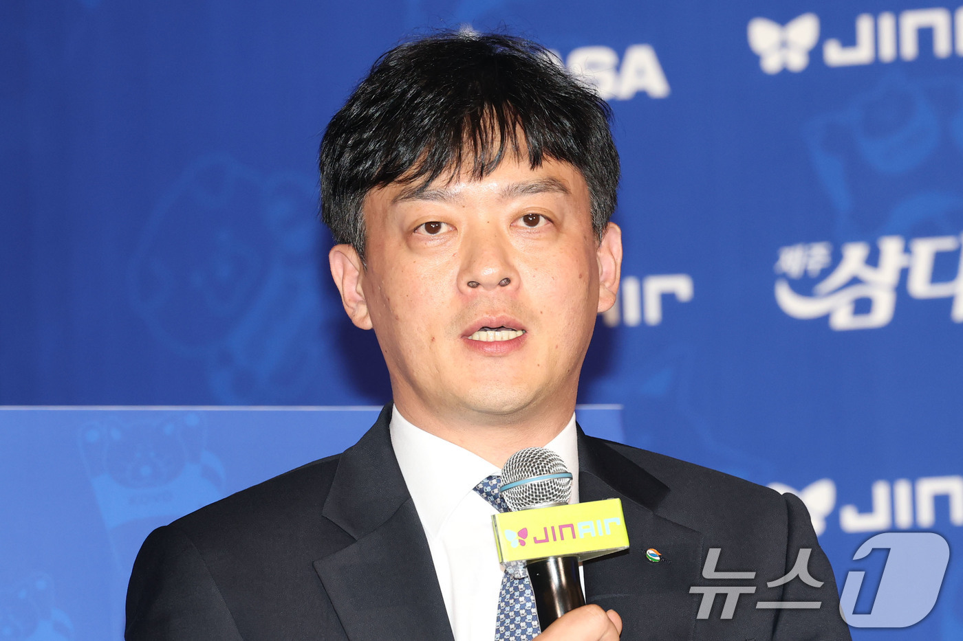 (서울=뉴스1) 이광호 기자 = 이영택 GS칼텍스 감독이 16일 오후 서울 강남구 청담동 리베라호텔에서 열린 프로배구 진에어 2025-2026 V리그 여자부 미디어데이에서 시즌에 …