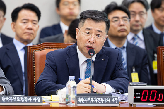 코트라, 수출 다변화 총력전…"수출 1조 달러, 수출 4강 달성 앞당긴다"