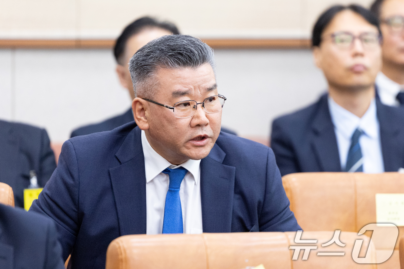 (서울=뉴스1) 이승배 기자 = 16일 서울 여의도 국회에서 열린 법제사법위원회 감사원 등에 대한 국정감사에 출석한 유병호 감사원 감사위원이 자리에서 발언하고 있다. 2025.10 …