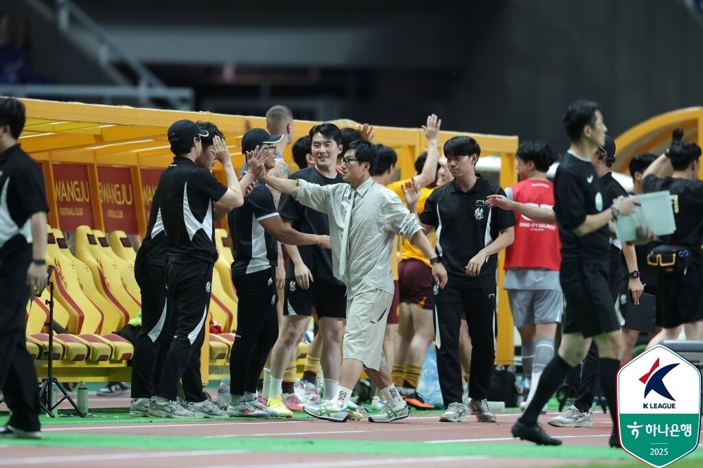 본문 이미지 - 흔들리고 있는 울산의 상대는, 반드시 이겨야 하는 독기 오른 광주다. &#40;한국프로축구연맹 제공&#41;