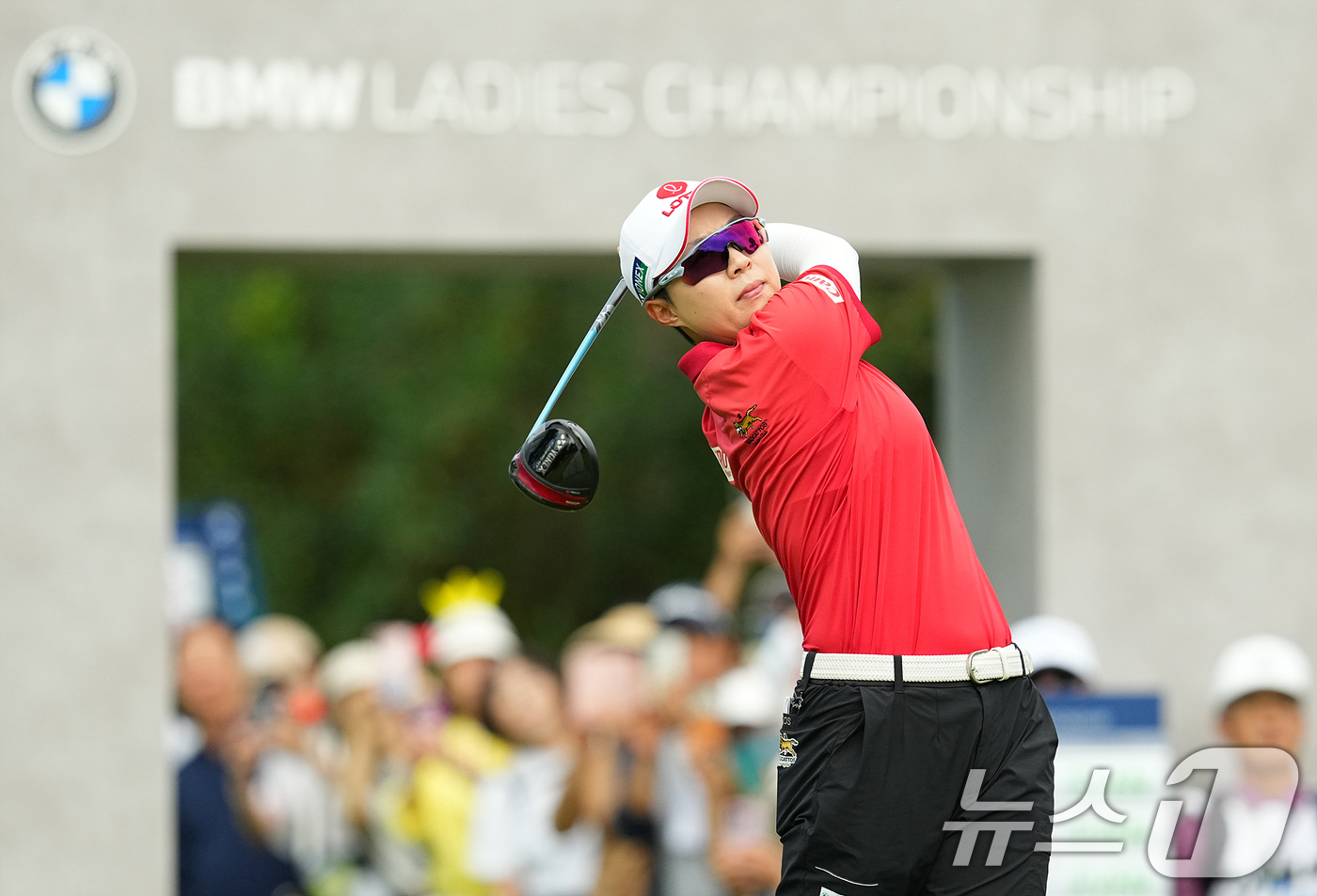(해남=뉴스1) = 김효주가 16일 전남 해남군 파인비치 골프링크스에서 열린 LPGA투어 BMW 레이디스 챔피언십 1라운드 1번홀에서 티샷을 하고 있다. (BMW 레이디스 챔피언십 …