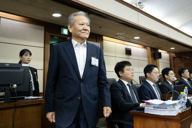 특검, 이상민 前 장관 입건…'관저 이전' 반대 공무원 승진배제 정황